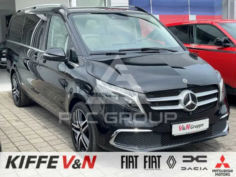 2022 Mercedes Benz V 300