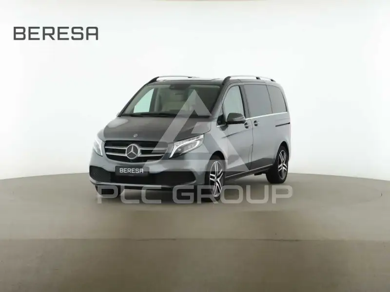2022 Mercedes Benz V 300
