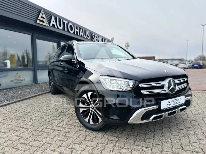 2022 Mercedes Benz GLC 400