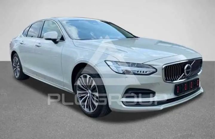 2022 Volvo S90
