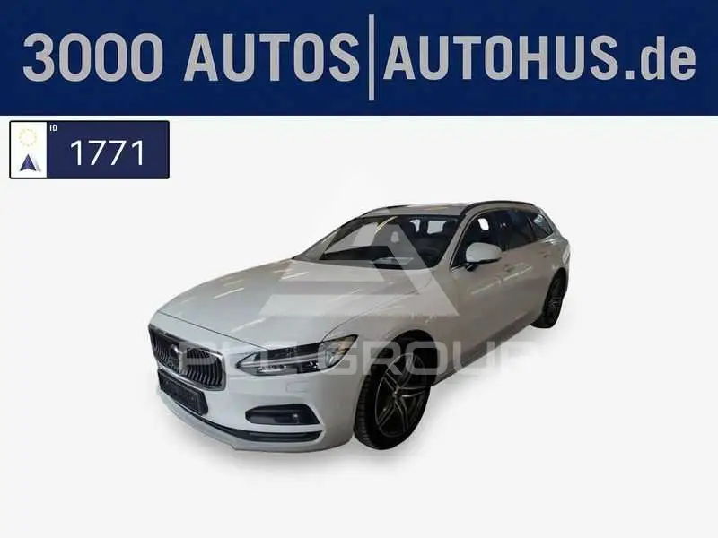 2022 Volvo V90