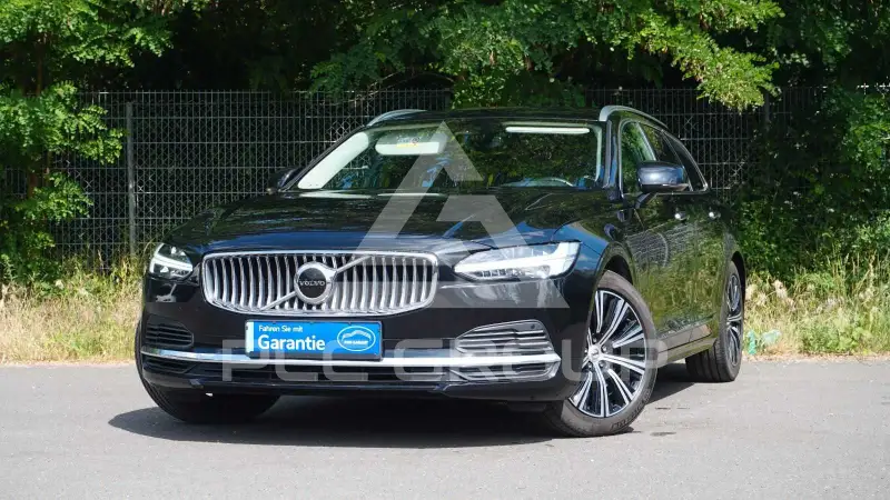 2022 Volvo V90