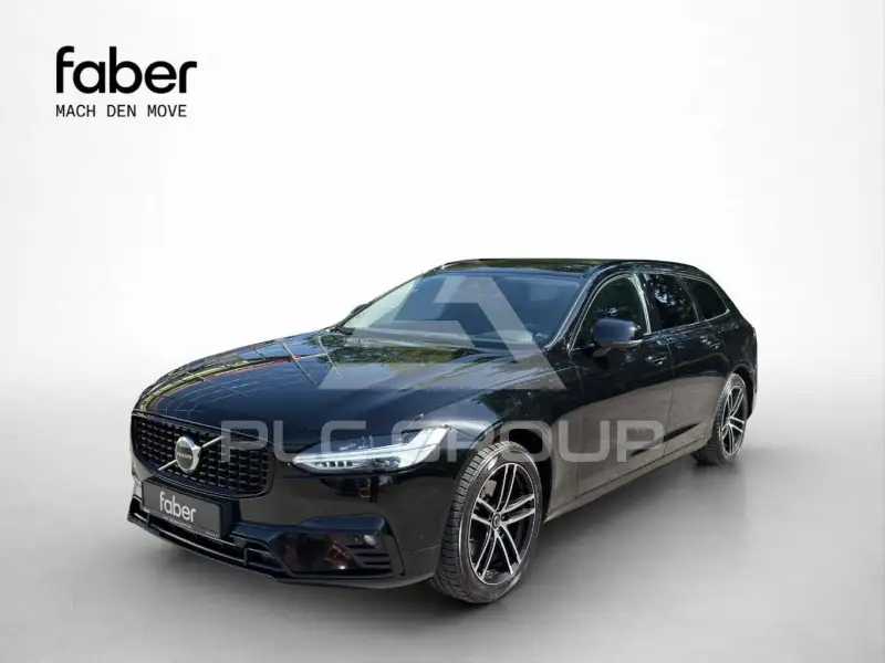 2022 Volvo V90