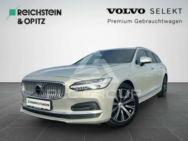2022 Volvo V90