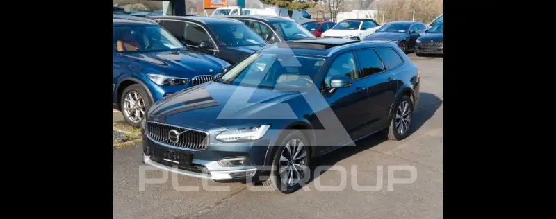 2022 Volvo V90