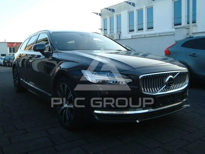 2022 Volvo V90
