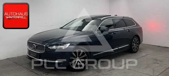 2022 Volvo V90