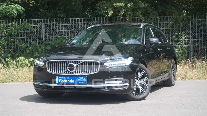 2022 Volvo V90