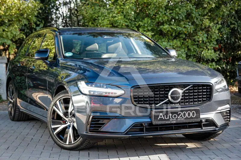 2022 Volvo V90