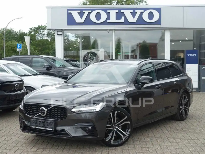 2022 Volvo V90