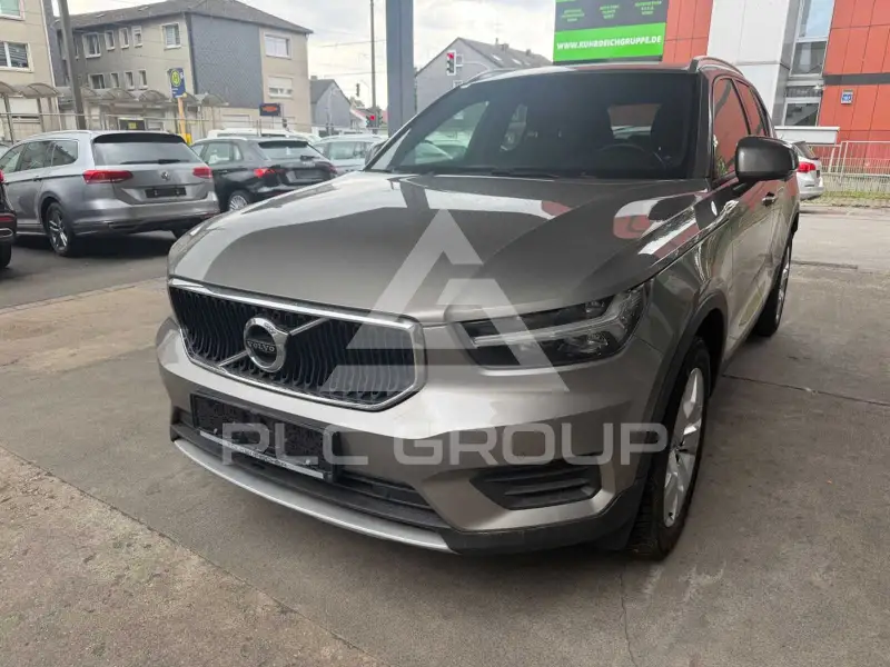 2022 Volvo XC40