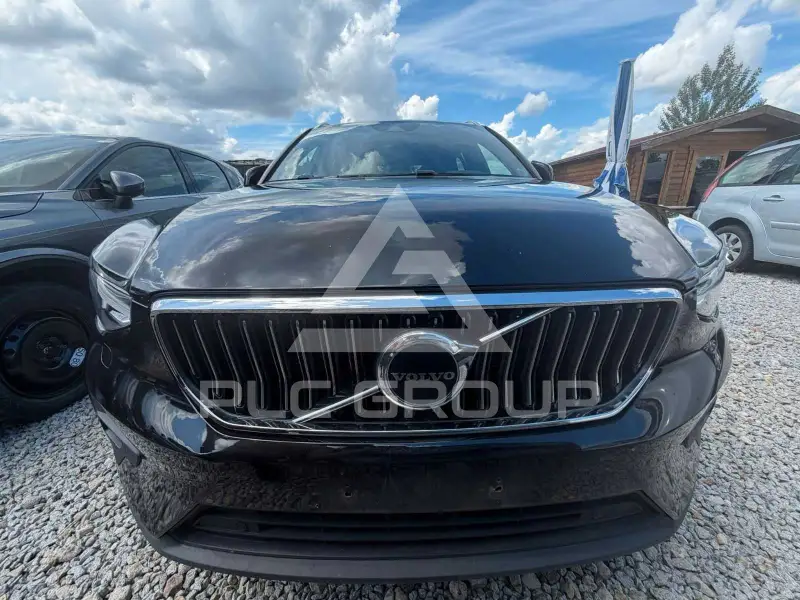 2022 Volvo XC40