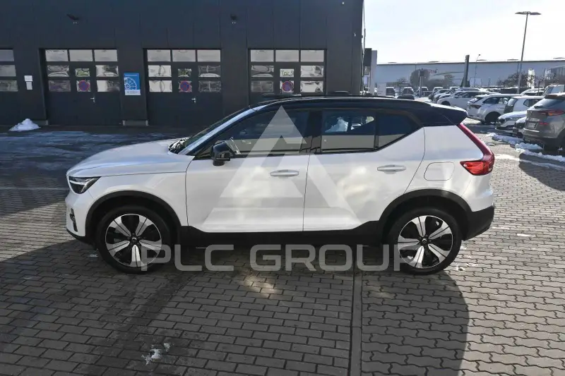 2022 Volvo XC40