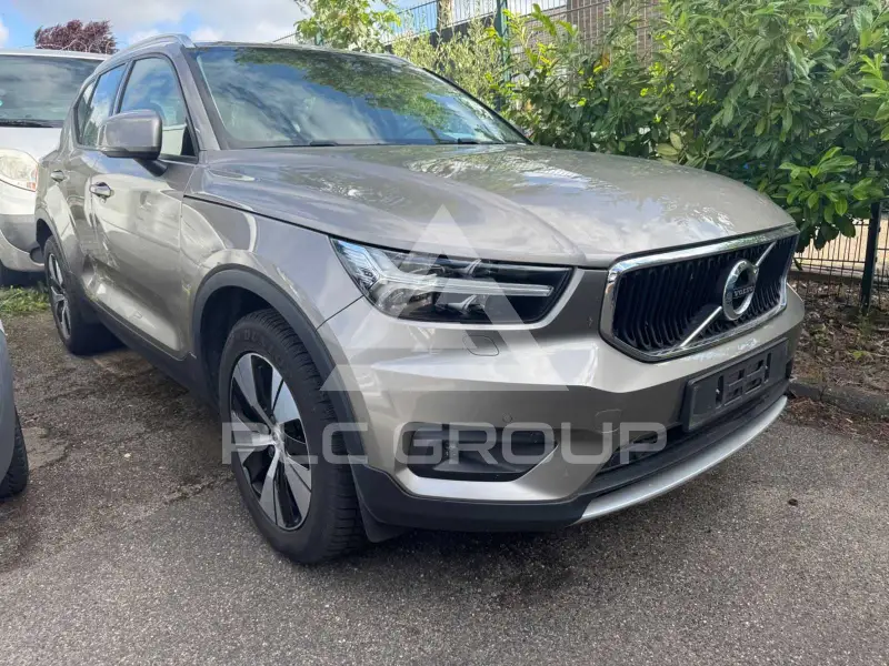 2022 Volvo XC40