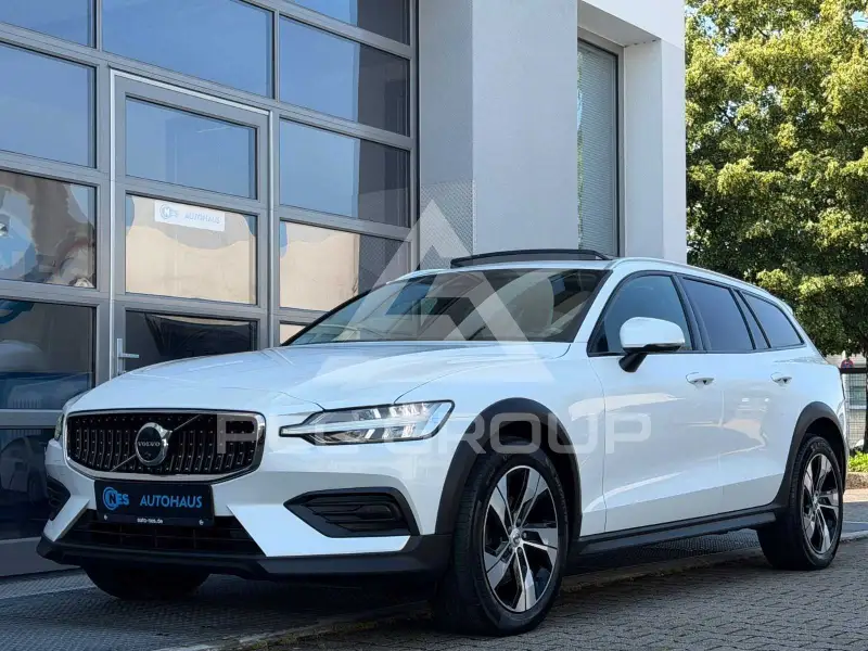 2022 Volvo V60