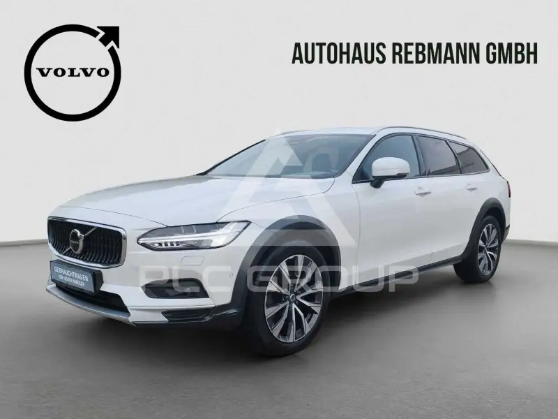 2022 Volvo V90