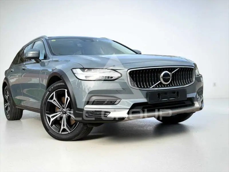 2022 Volvo V90