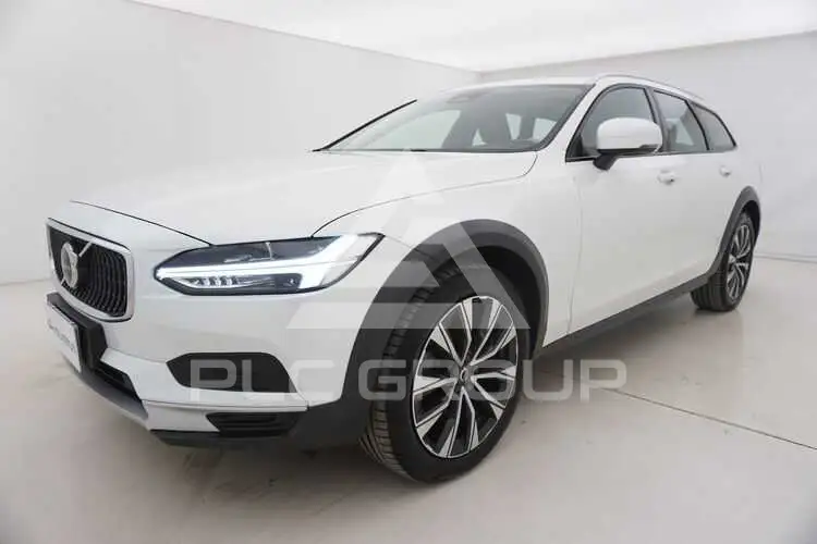 2022 Volvo V90