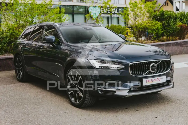 2022 Volvo V90