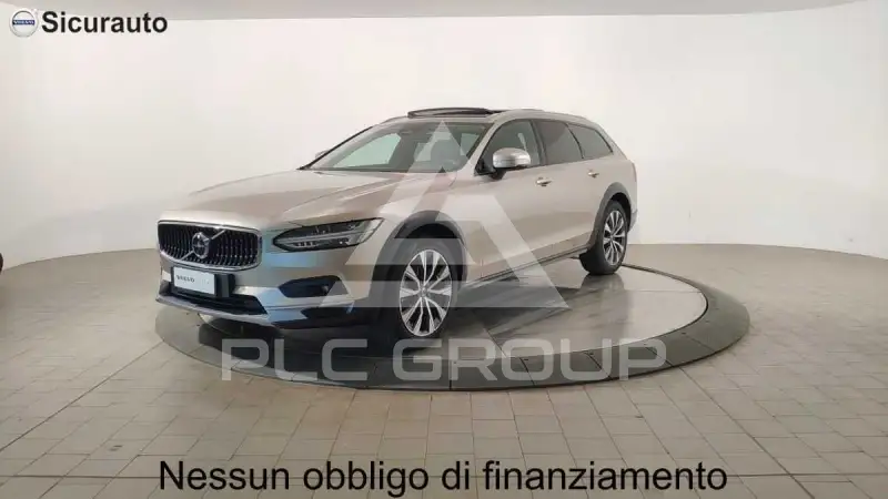 2022 Volvo V90