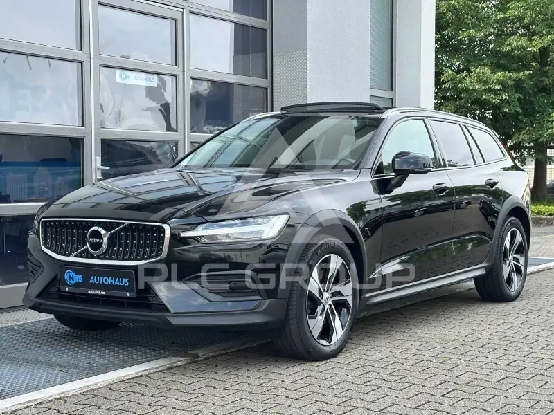 2022 Volvo V60