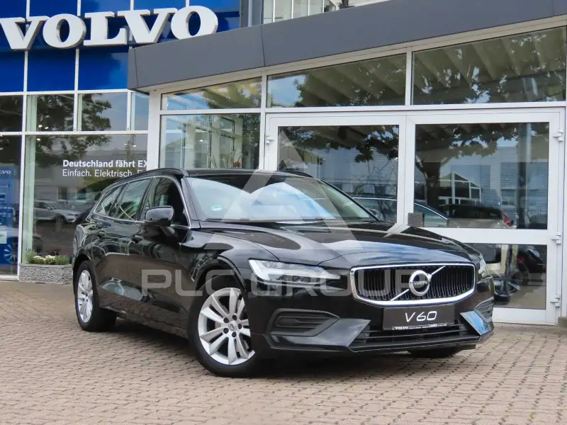 2022 Volvo V60