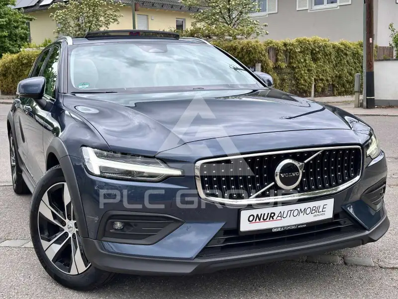 2022 Volvo V60
