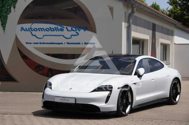 2022 Porsche Taycan