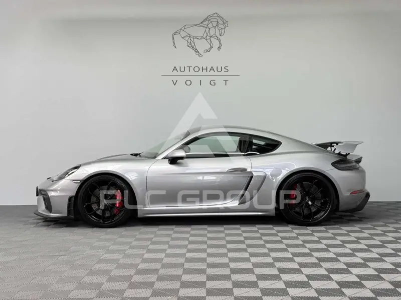 2022 Porsche Cayman