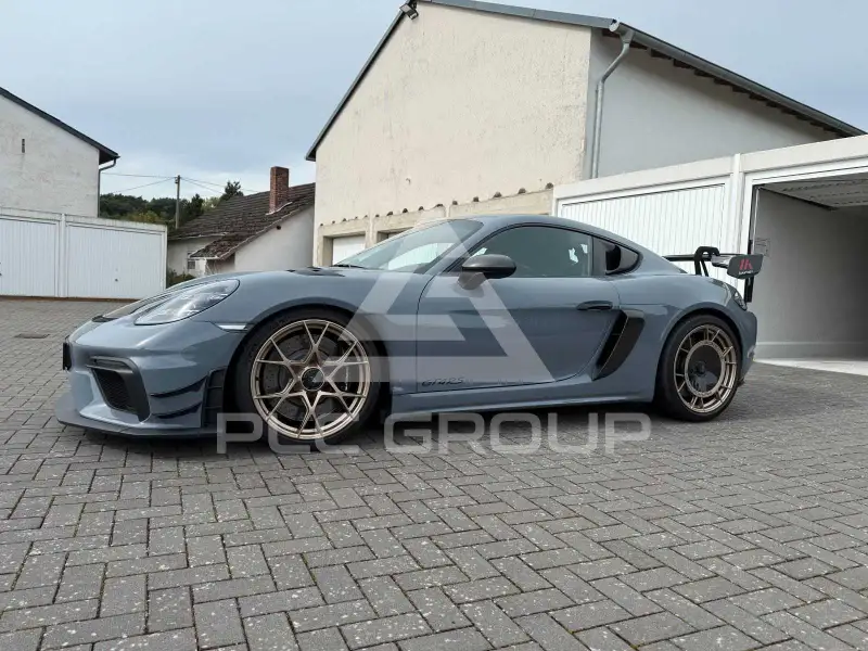 2022 Porsche Cayman