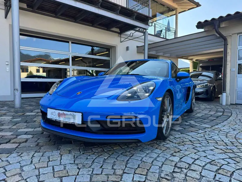 2022 Porsche Cayman
