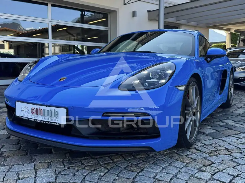2022 Porsche Cayman