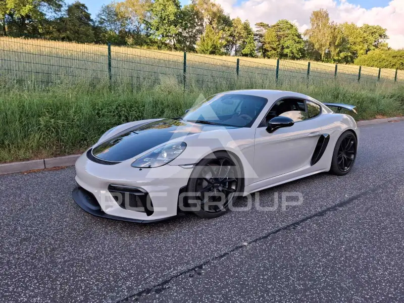 2022 Porsche Cayman