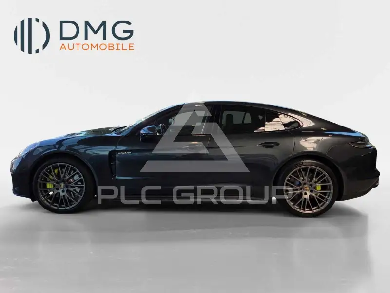 2022 Porsche Panamera