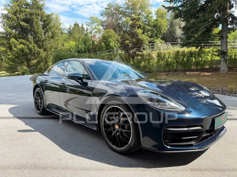 2022 Porsche Panamera