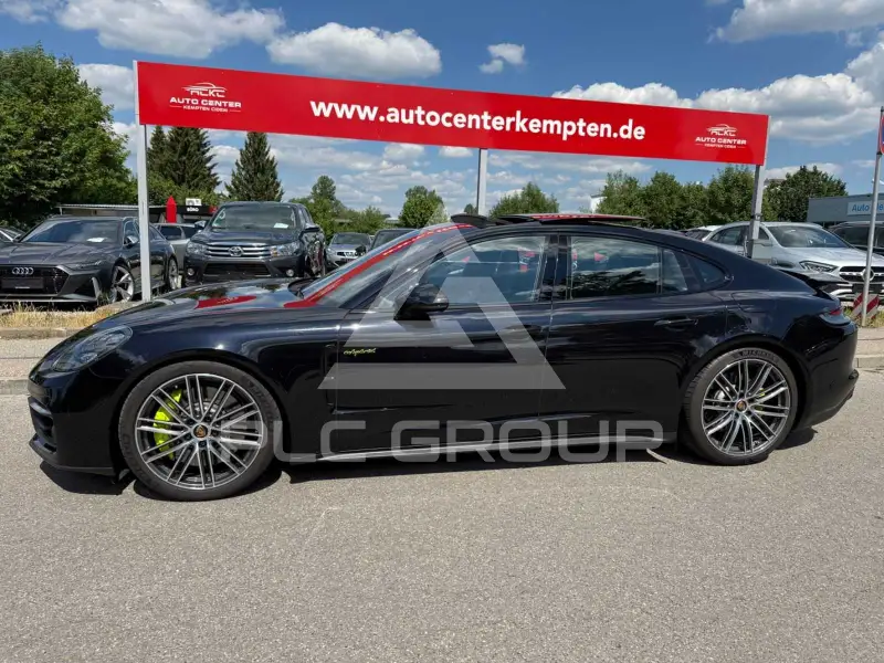 2022 Porsche Panamera