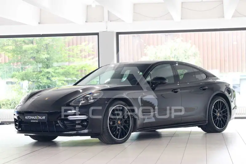 2022 Porsche Panamera