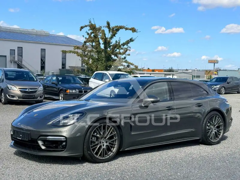 2022 Porsche Panamera