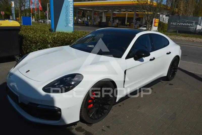 2022 Porsche Panamera