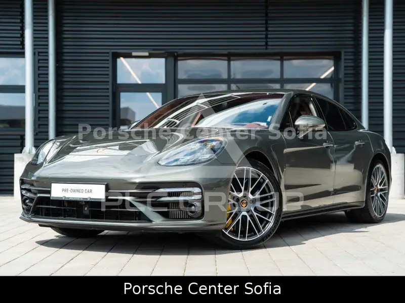 2022 Porsche Panamera