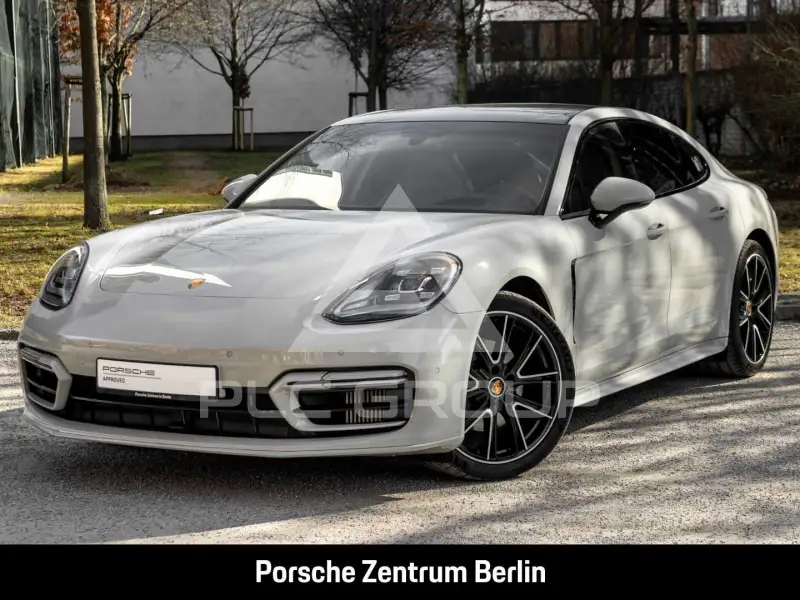 2022 Porsche Panamera