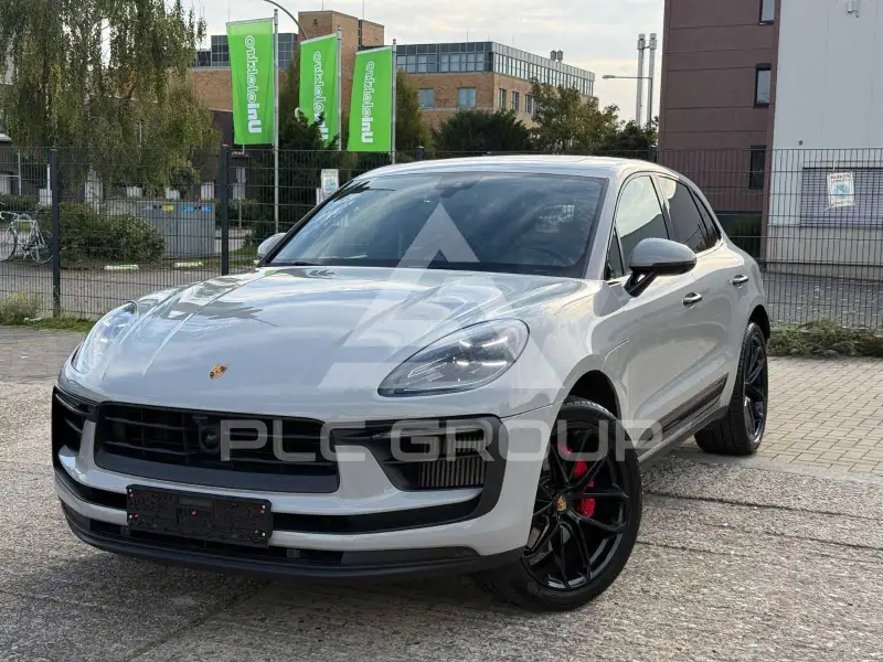 2022 Porsche MACAN