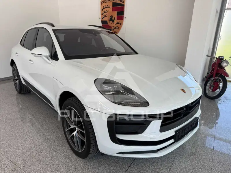 2022 Porsche MACAN
