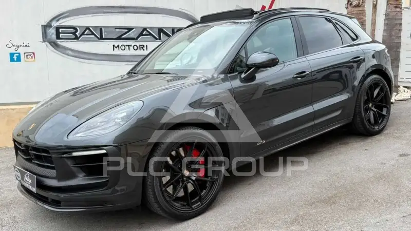2022 Porsche MACAN
