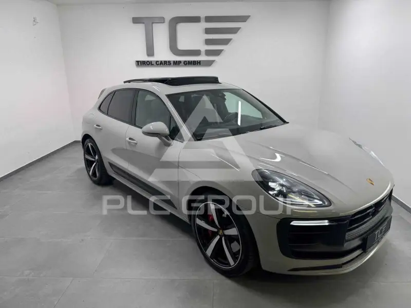 2022 Porsche MACAN