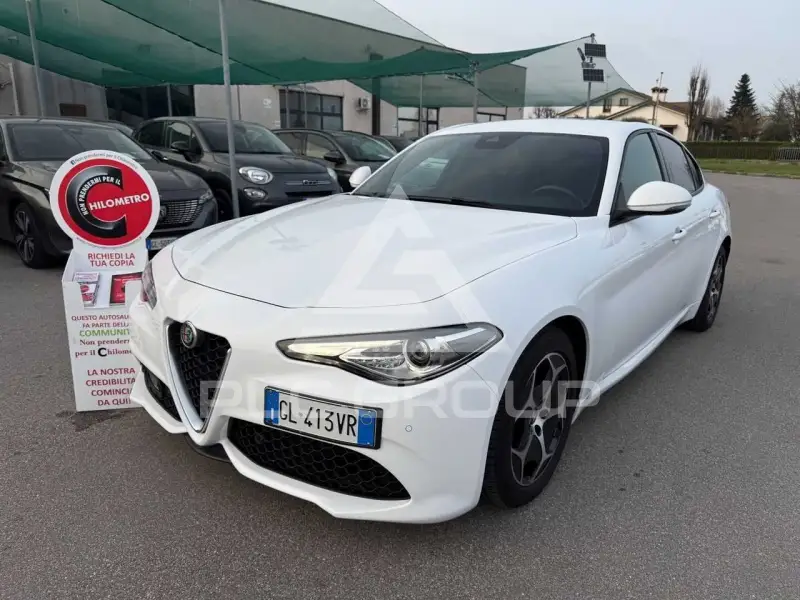 2022 Alfa Romeo Giulia