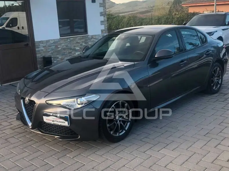 2022 Alfa Romeo Giulia