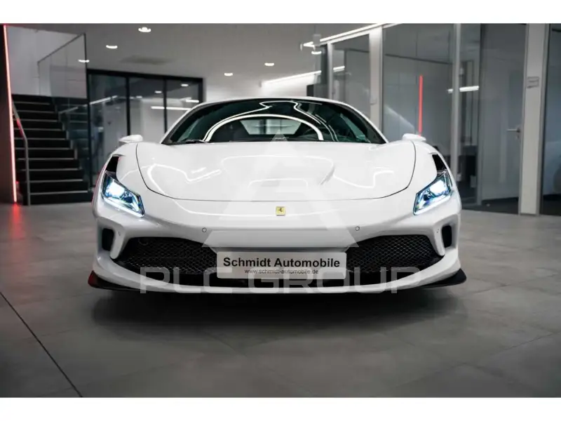 2022 Ferrari F8