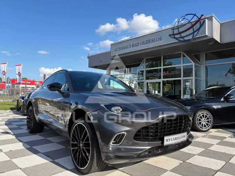 2022 Aston Martin DBX