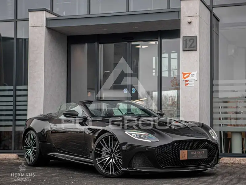 2022 Aston Martin DBS